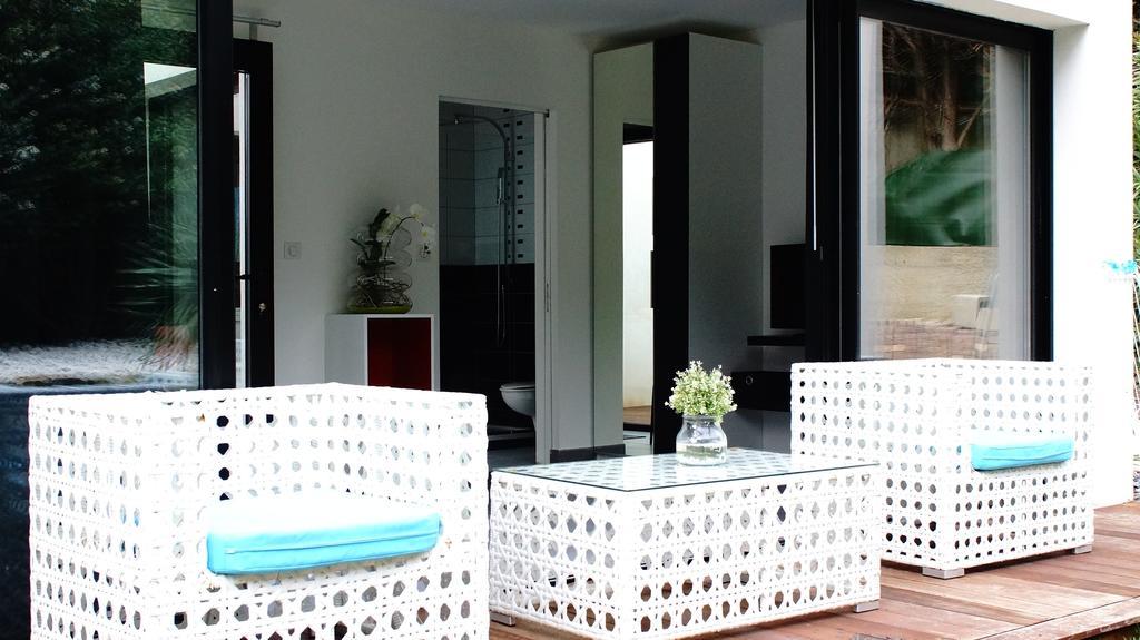La Villa Blanche Sanary-sur-Mer Ruang foto