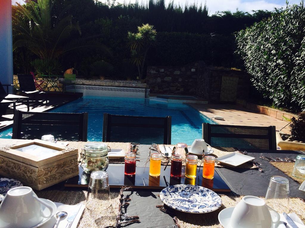 La Villa Blanche Sanary-sur-Mer Bagian luar foto