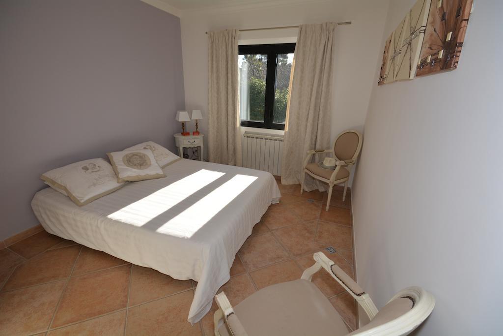 La Villa Blanche Sanary-sur-Mer Bagian luar foto