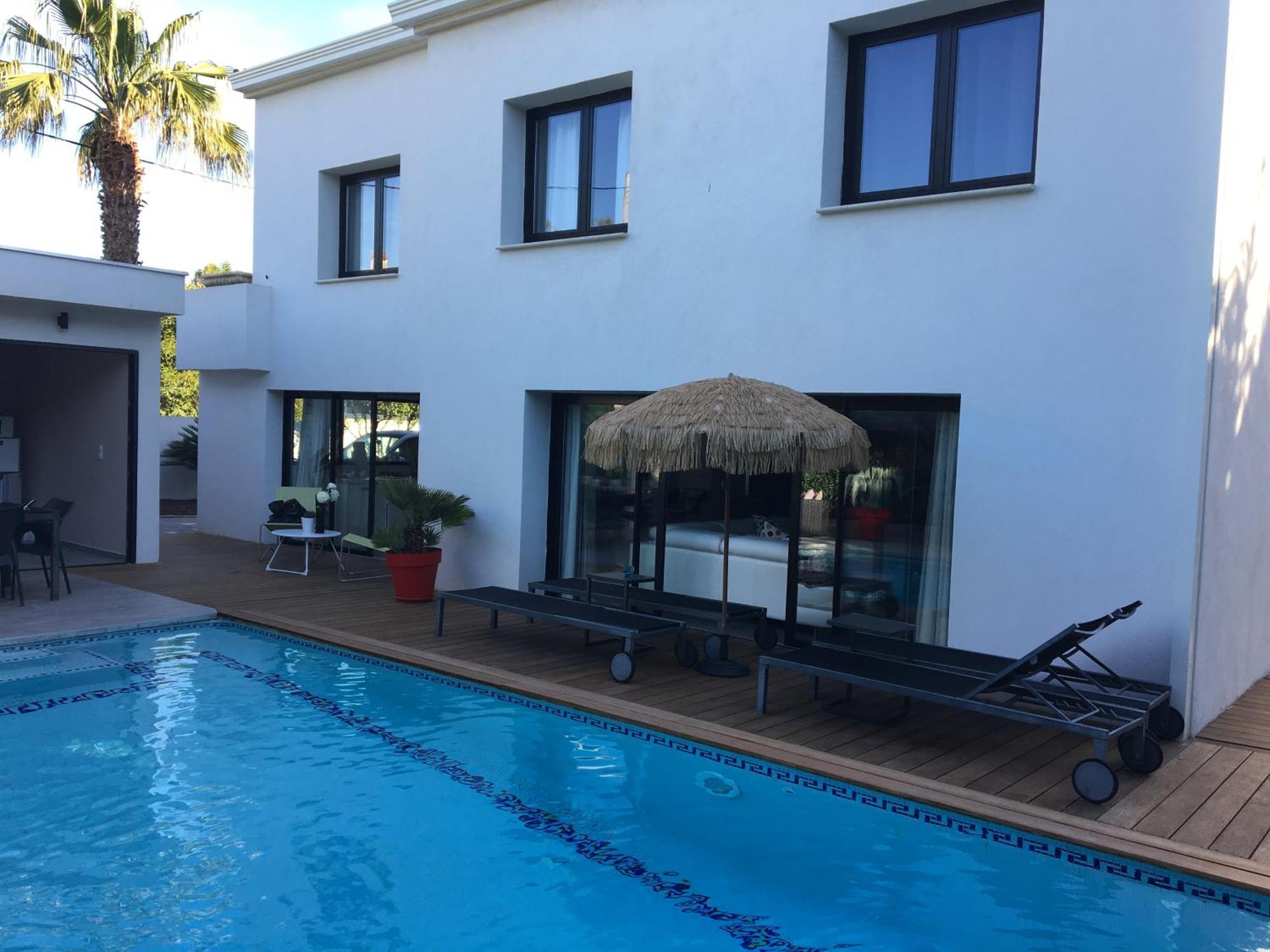 La Villa Blanche Sanary-sur-Mer Bagian luar foto